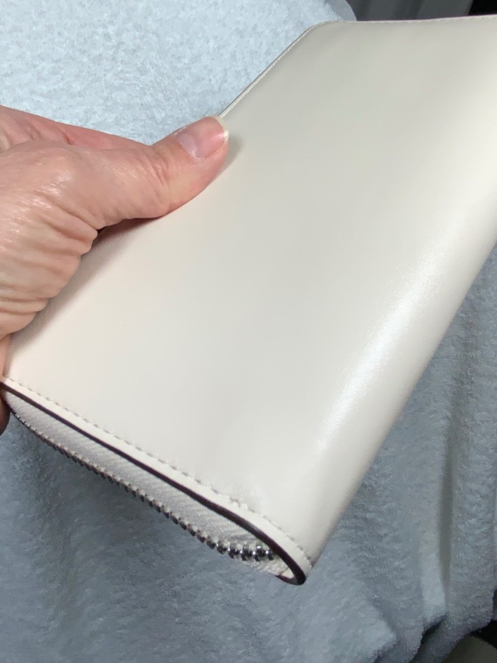 NWOT - Coach Cream Leather Zip around Wallet - Picture 10 of 15